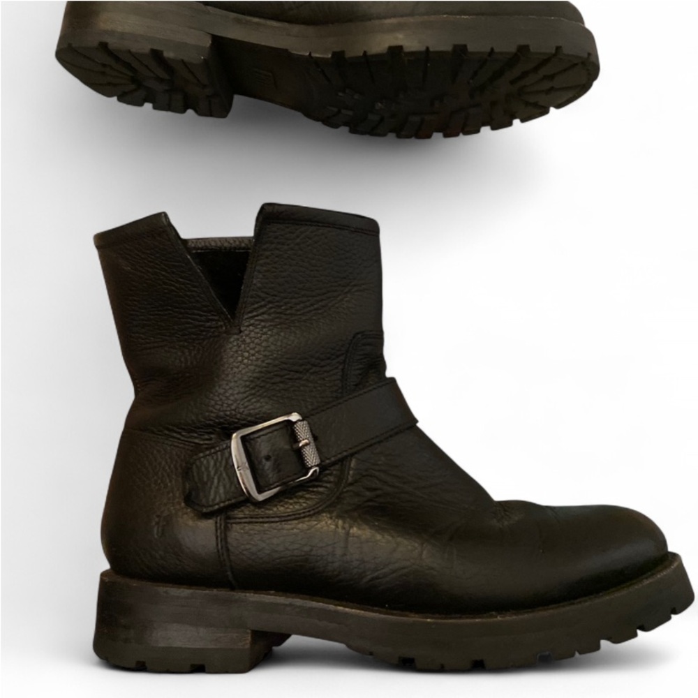 Frye Shearling Lined Pebbled Black Leather Boots Size 7B